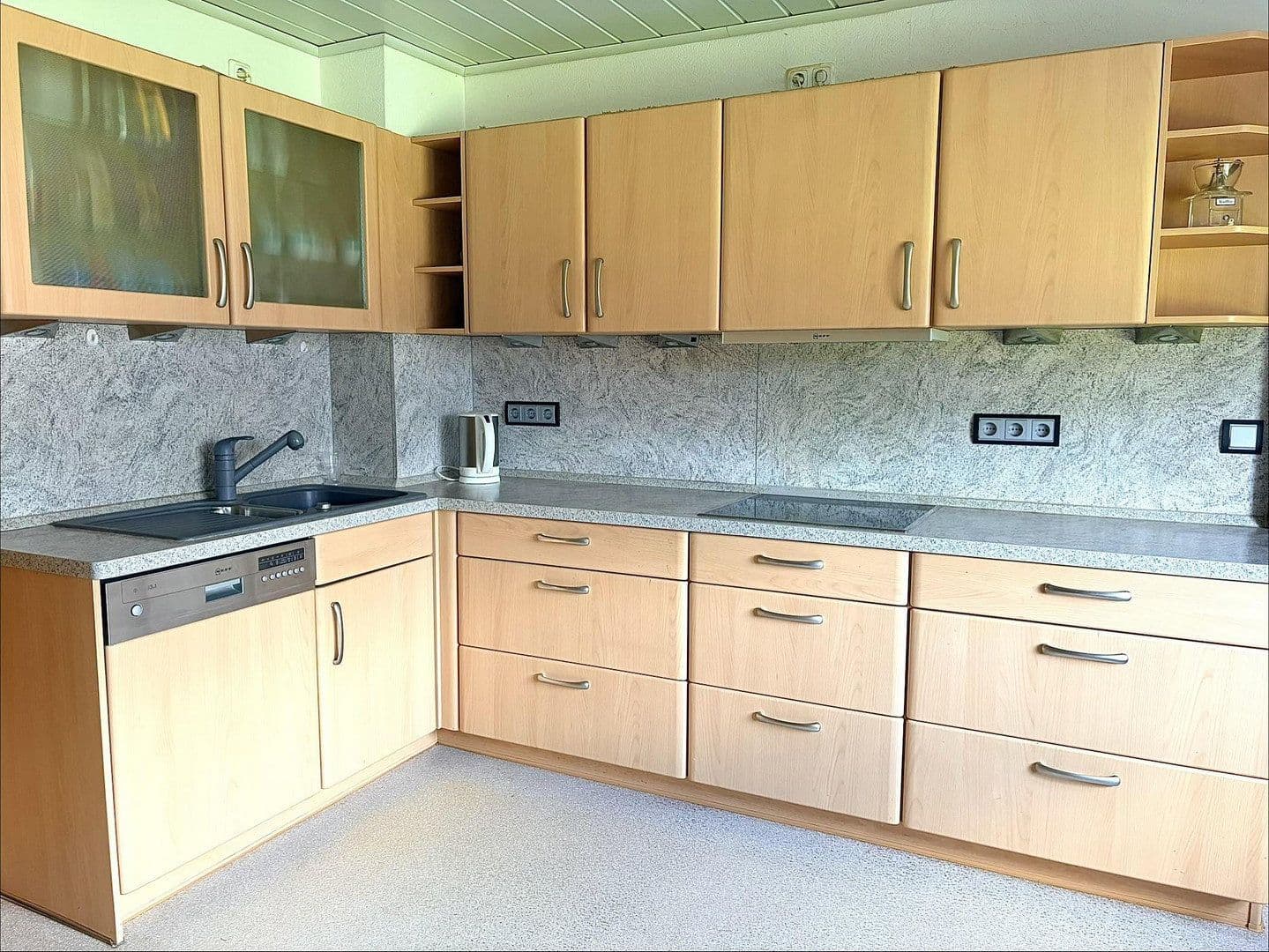 Predaj domu 160 m², pozemek 940 m², Wölferlingen, Porýnie-Falcko Predaj domu 160 m², pozemek 940 m², Wölferlingen, Porýnie-Falcko