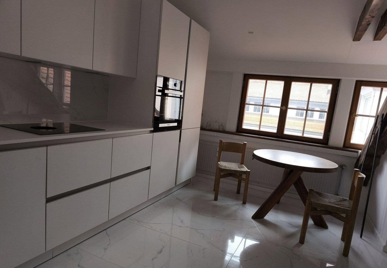 Predaj bytu 5-izbový 260 m², Weyhern 5, Eggenhofen, Bavorsko Predaj bytu 5-izbový 260 m², Weyhern 5, Eggenhofen, Bavorsko