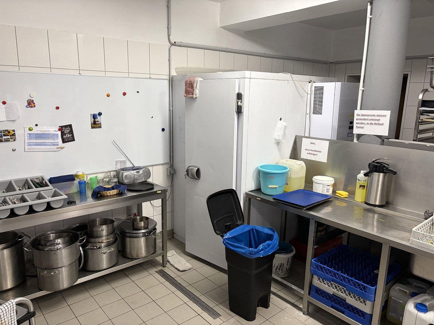 Prenájom nebytového priestoru 139 m², Uetze, Dolné Sasko Prenájom nebytového priestoru 139 m², Uetze, Dolné Sasko