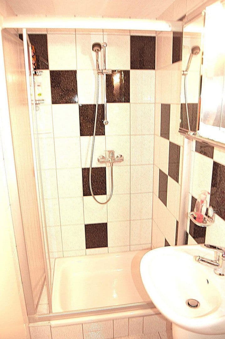 Predaj domu 116 m², pozemek 301 m², Hilzingen, Bádensko-Wurttembersko Predaj domu 116 m², pozemek 301 m², Hilzingen, Bádensko-Wurttembersko