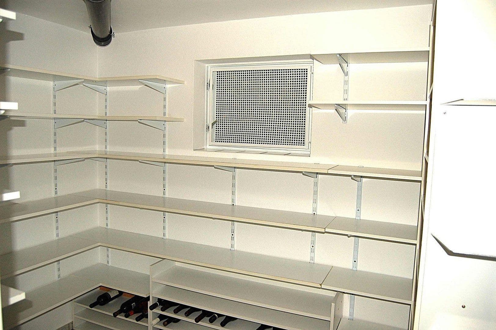 Predaj domu 116 m², pozemek 301 m², Hilzingen, Bádensko-Wurttembersko Predaj domu 116 m², pozemek 301 m², Hilzingen, Bádensko-Wurttembersko
