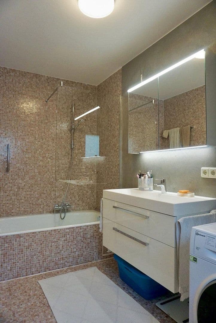 Prenájom bytu 3-izbový 120 m², Gerasmühler Straße 31, Stein, Bavorsko Prenájom bytu 3-izbový 120 m², Gerasmühler Straße 31, Stein, Bavorsko