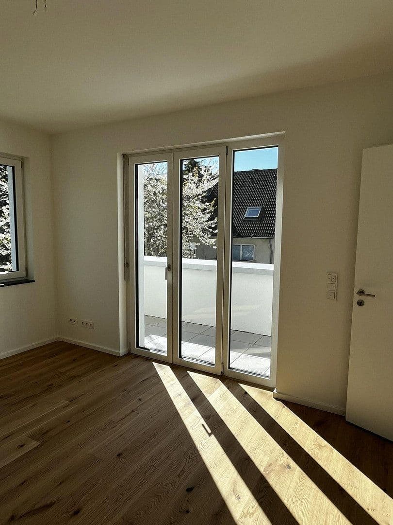 Prenájom bytu 4-izbový 175 m², Alte Str. 6, Frechen, Severné Porýnie - Westfálsko Prenájom bytu 4-izbový 175 m², Alte Str. 6, Frechen, Severné Porýnie - Westfálsko