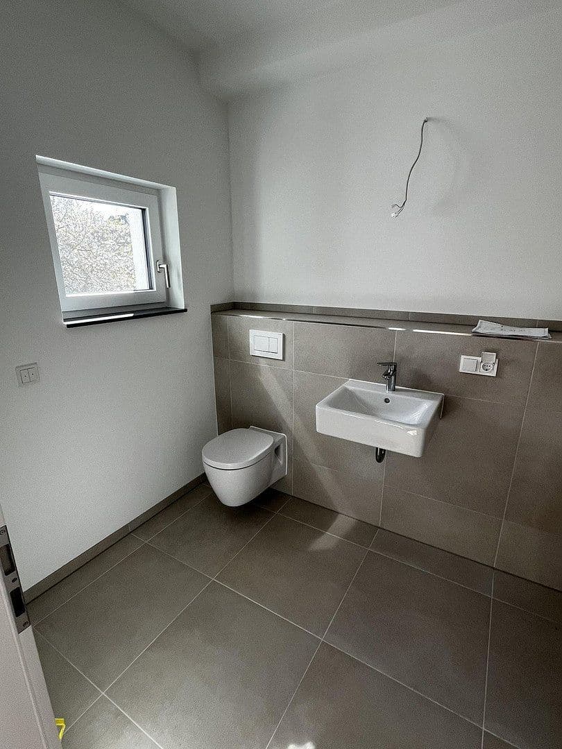 Prenájom bytu 4-izbový 175 m², Alte Str. 6, Frechen, Severné Porýnie - Westfálsko Prenájom bytu 4-izbový 175 m², Alte Str. 6, Frechen, Severné Porýnie - Westfálsko