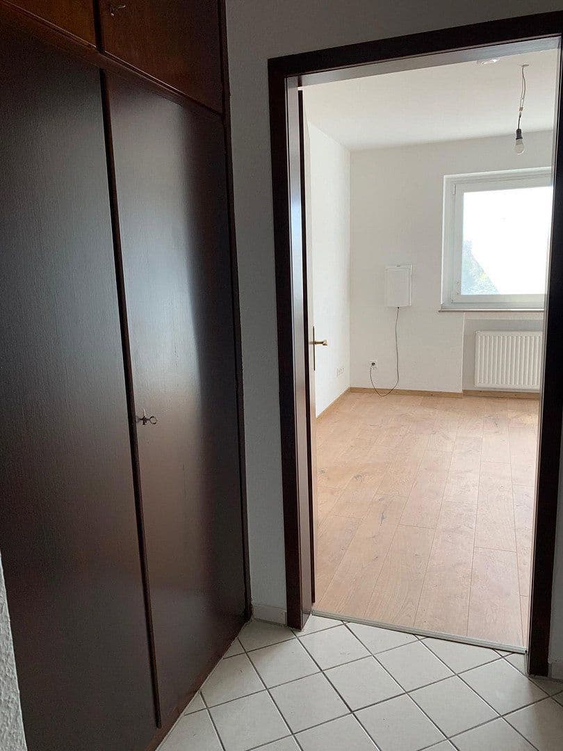 Prenájom bytu 3-izbový 77 m², Feldstr. 1 a, Meerbusch, Severné Porýnie - Westfálsko Prenájom bytu 3-izbový 77 m², Feldstr. 1 a, Meerbusch, Severné Porýnie - Westfálsko