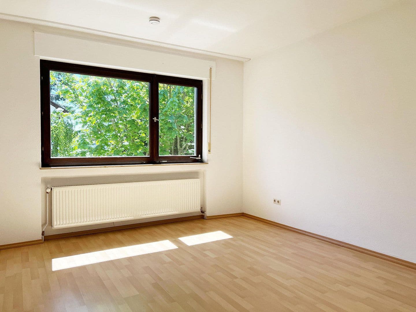 Predaj domu 210 m², pozemek 600 m², Babenhausen, Hesensko Predaj domu 210 m², pozemek 600 m², Babenhausen, Hesensko
