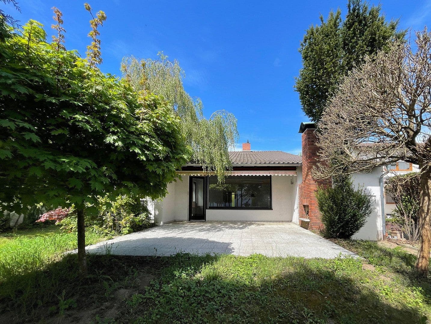 Predaj domu 210 m², pozemek 600 m², Babenhausen, Hesensko Predaj domu 210 m², pozemek 600 m², Babenhausen, Hesensko