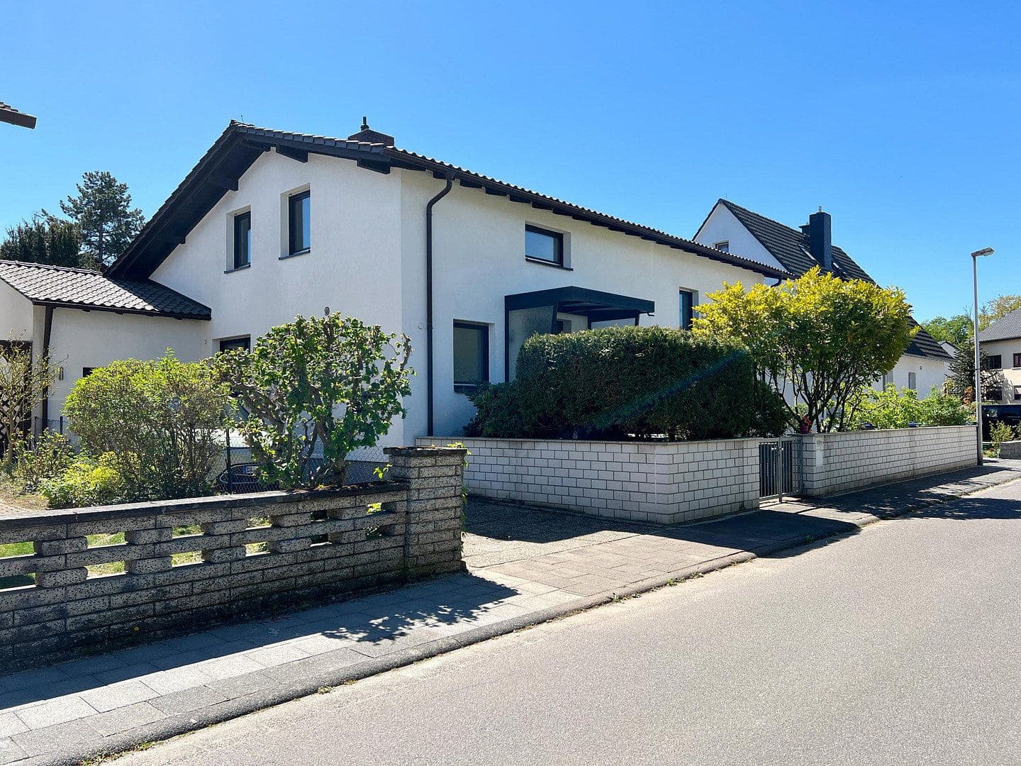 Predaj domu 210 m², pozemek 600 m², Babenhausen, Hesensko Predaj domu 210 m², pozemek 600 m², Babenhausen, Hesensko