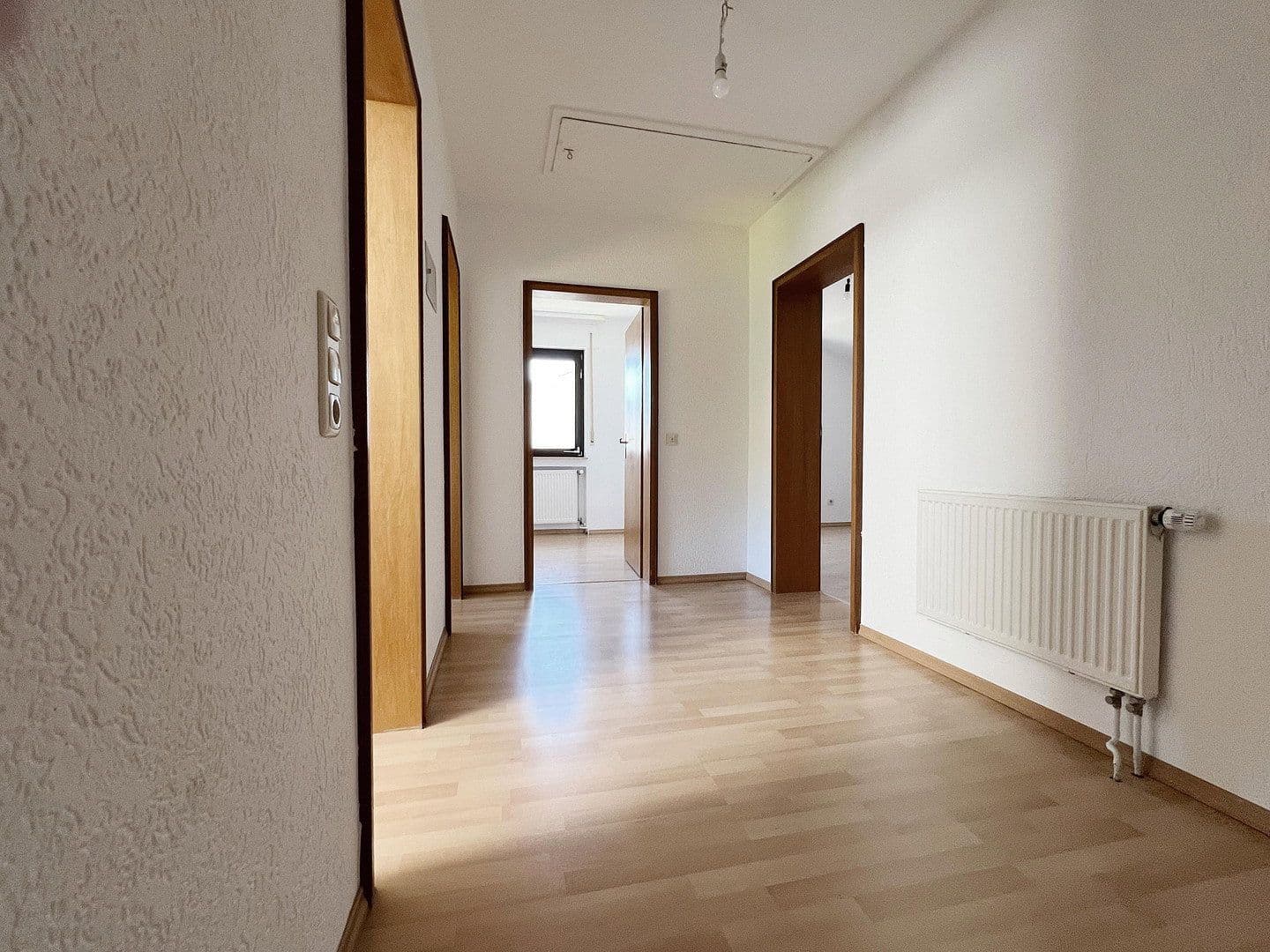 Predaj domu 210 m², pozemek 600 m², Babenhausen, Hesensko Predaj domu 210 m², pozemek 600 m², Babenhausen, Hesensko