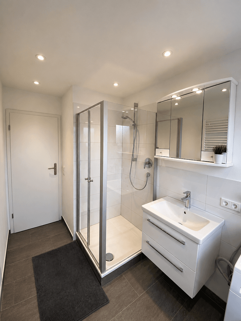 Prenájom bytu 1-izbový 80 m², Korbinianplatz, München, Bavorsko Prenájom bytu 1-izbový 80 m², Korbinianplatz, München, Bavorsko