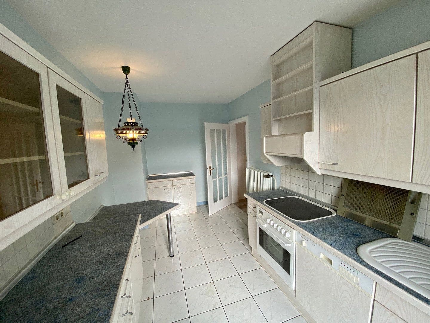 Prenájom bytu 3-izbový 84 m², Schillerstraße 12, Pforzheim, Bádensko-Wurttembersko Prenájom bytu 3-izbový 84 m², Schillerstraße 12, Pforzheim, Bádensko-Wurttembersko