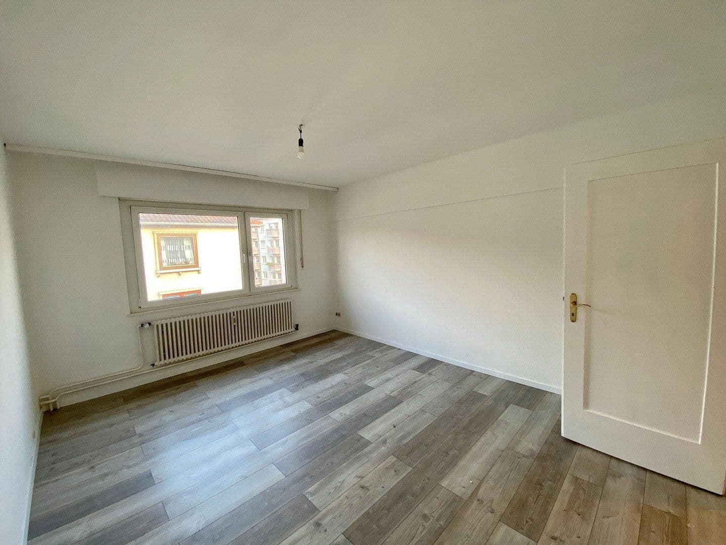 Prenájom bytu 3-izbový 84 m², Schillerstraße 12, Pforzheim, Bádensko-Wurttembersko Prenájom bytu 3-izbový 84 m², Schillerstraße 12, Pforzheim, Bádensko-Wurttembersko