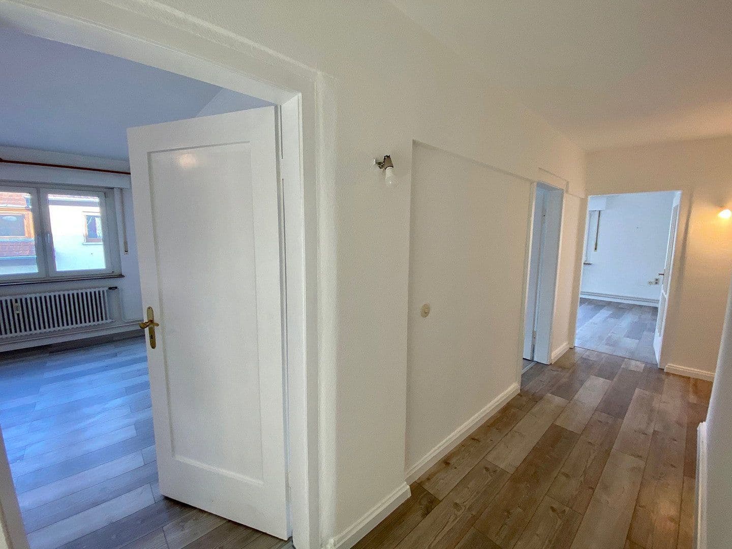 Prenájom bytu 3-izbový 84 m², Schillerstraße 12, Pforzheim, Bádensko-Wurttembersko Prenájom bytu 3-izbový 84 m², Schillerstraße 12, Pforzheim, Bádensko-Wurttembersko