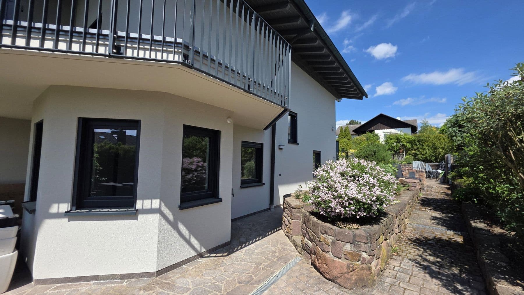 Prenájom bytu 2-izbový 97 m², Obernburg am Main, Bavorsko Prenájom bytu 2-izbový 97 m², Obernburg am Main, Bavorsko