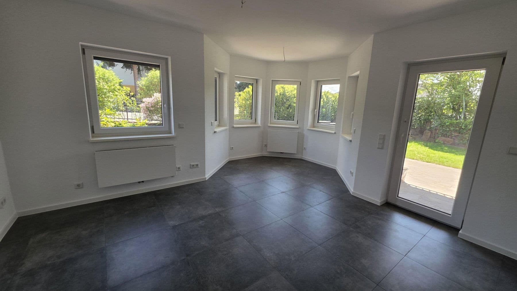 Prenájom bytu 2-izbový 97 m², Obernburg am Main, Bavorsko Prenájom bytu 2-izbový 97 m², Obernburg am Main, Bavorsko