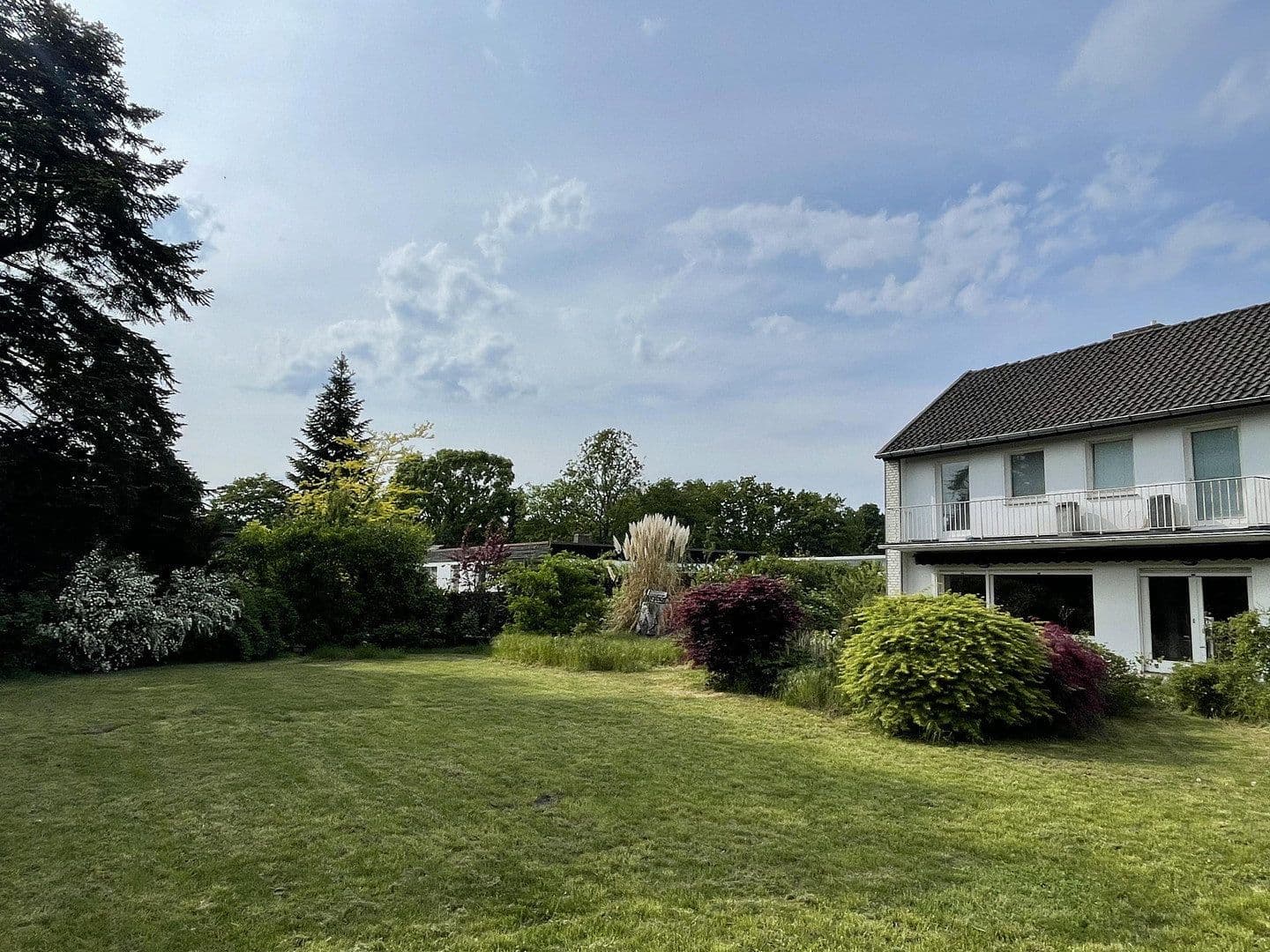 Predaj domu 230 m², pozemek 1.600 m², Hannover, Dolné Sasko Predaj domu 230 m², pozemek 1.600 m², Hannover, Dolné Sasko