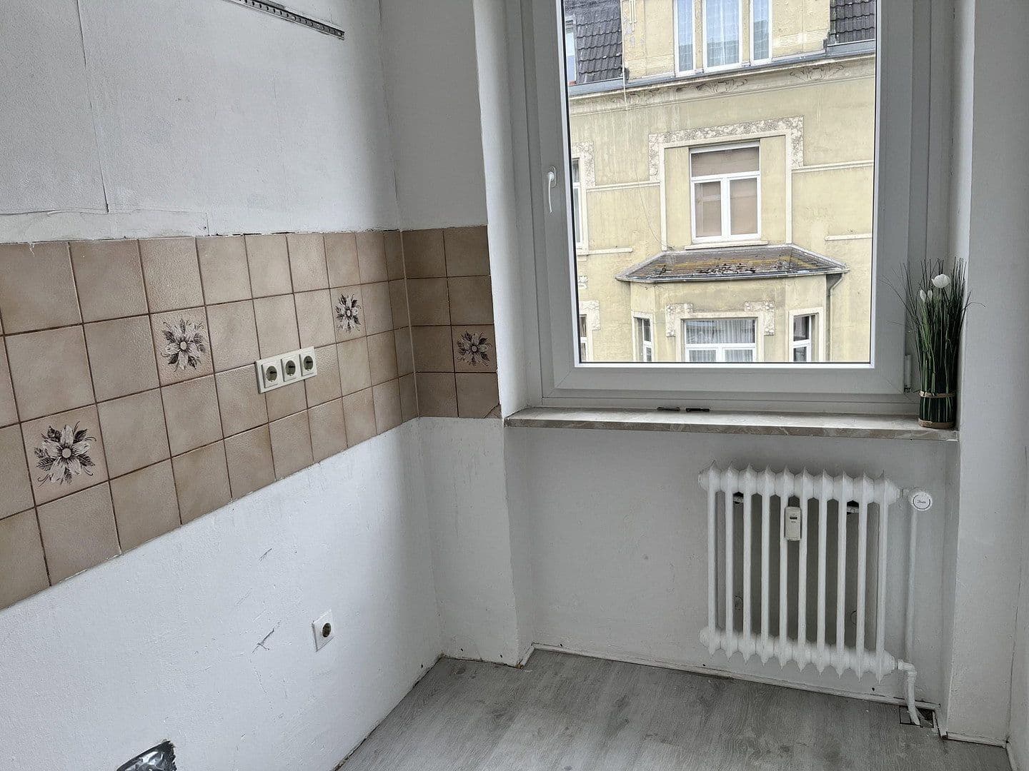 Prenájom bytu 3-izbový 65 m², Schwarzbach 80, Wuppertal, Severné Porýnie - Westfálsko Prenájom bytu 3-izbový 65 m², Schwarzbach 80, Wuppertal, Severné Porýnie - Westfálsko
