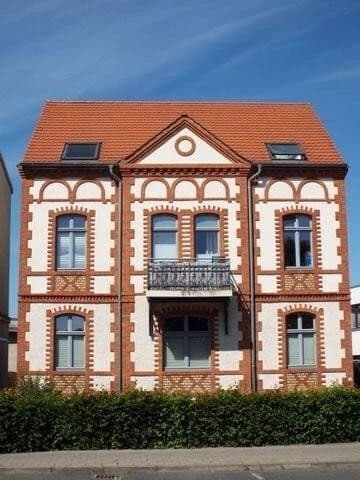 Predaj domu 197 m², pozemek 293 m², Rostocker Straße 30, Neubrandenburg, Meklenbursko-Predpomoransko Predaj domu 197 m², pozemek 293 m², Rostocker Straße 30, Neubrandenburg, Meklenbursko-Predpomoransko