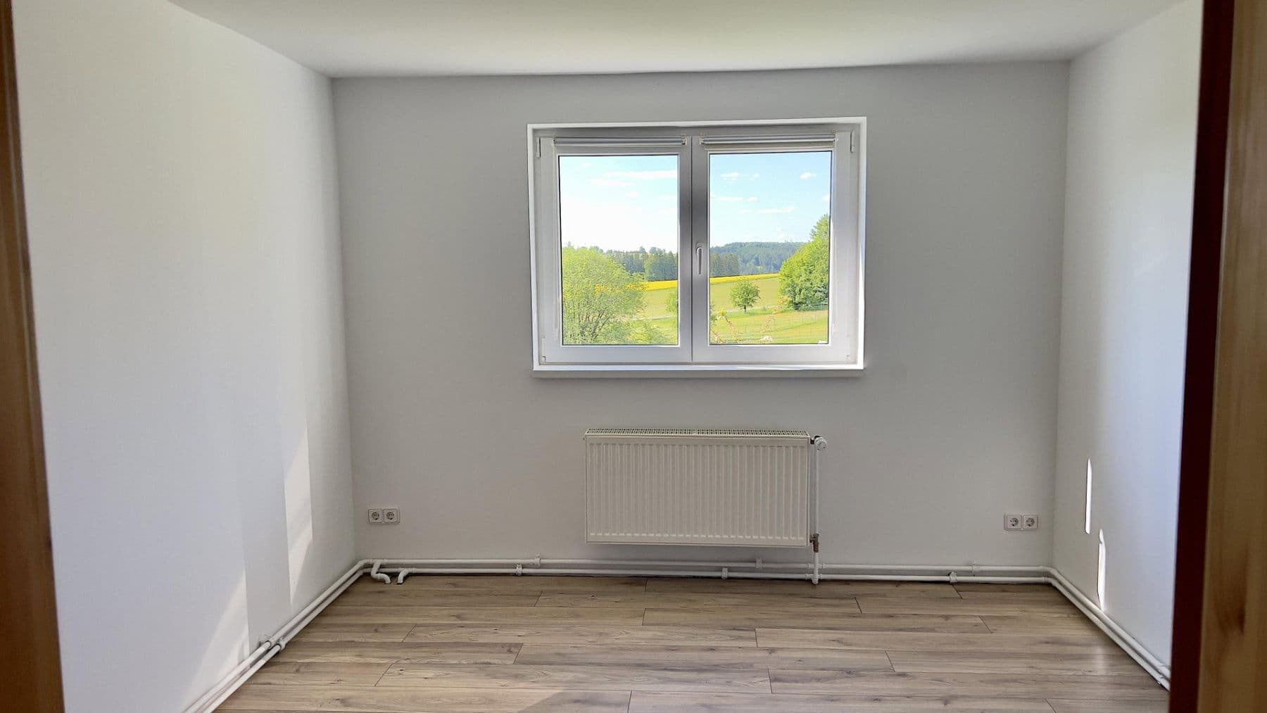Predaj domu 140 m², pozemek 1.400 m², Grafengehaig, Bavorsko Predaj domu 140 m², pozemek 1.400 m², Grafengehaig, Bavorsko