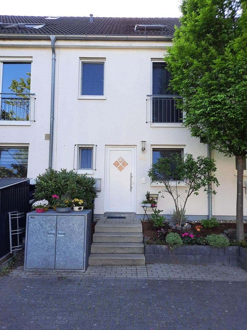 Predaj domu 133 m², pozemek 204 m², Düsseldorf, Severné Porýnie - Westfálsko Predaj domu 133 m², pozemek 204 m², Düsseldorf, Severné Porýnie - Westfálsko