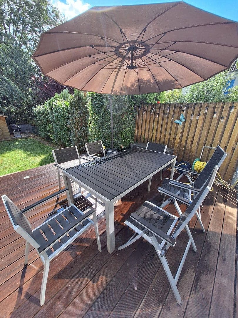 Predaj domu 133 m², pozemek 204 m², Düsseldorf, Severné Porýnie - Westfálsko Predaj domu 133 m², pozemek 204 m², Düsseldorf, Severné Porýnie - Westfálsko