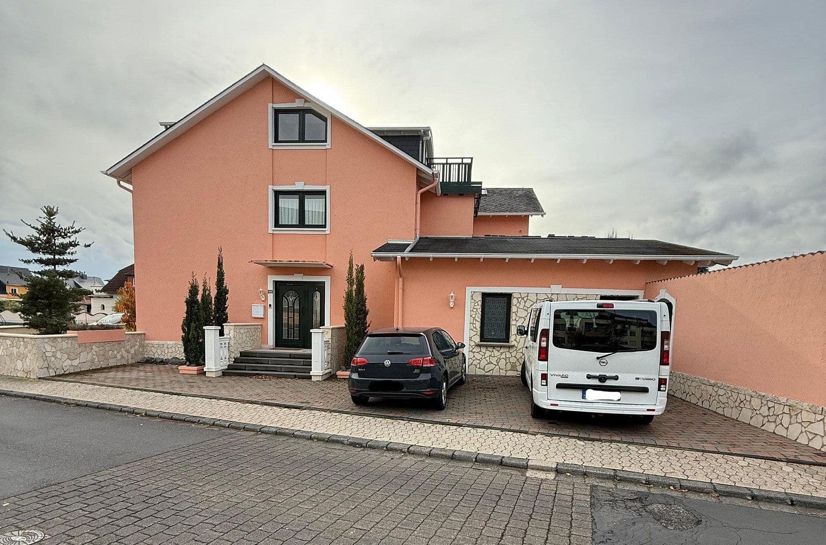 Predaj domu 280 m², pozemek 564 m², Kruft, Porýnie-Falcko Predaj domu 280 m², pozemek 564 m², Kruft, Porýnie-Falcko