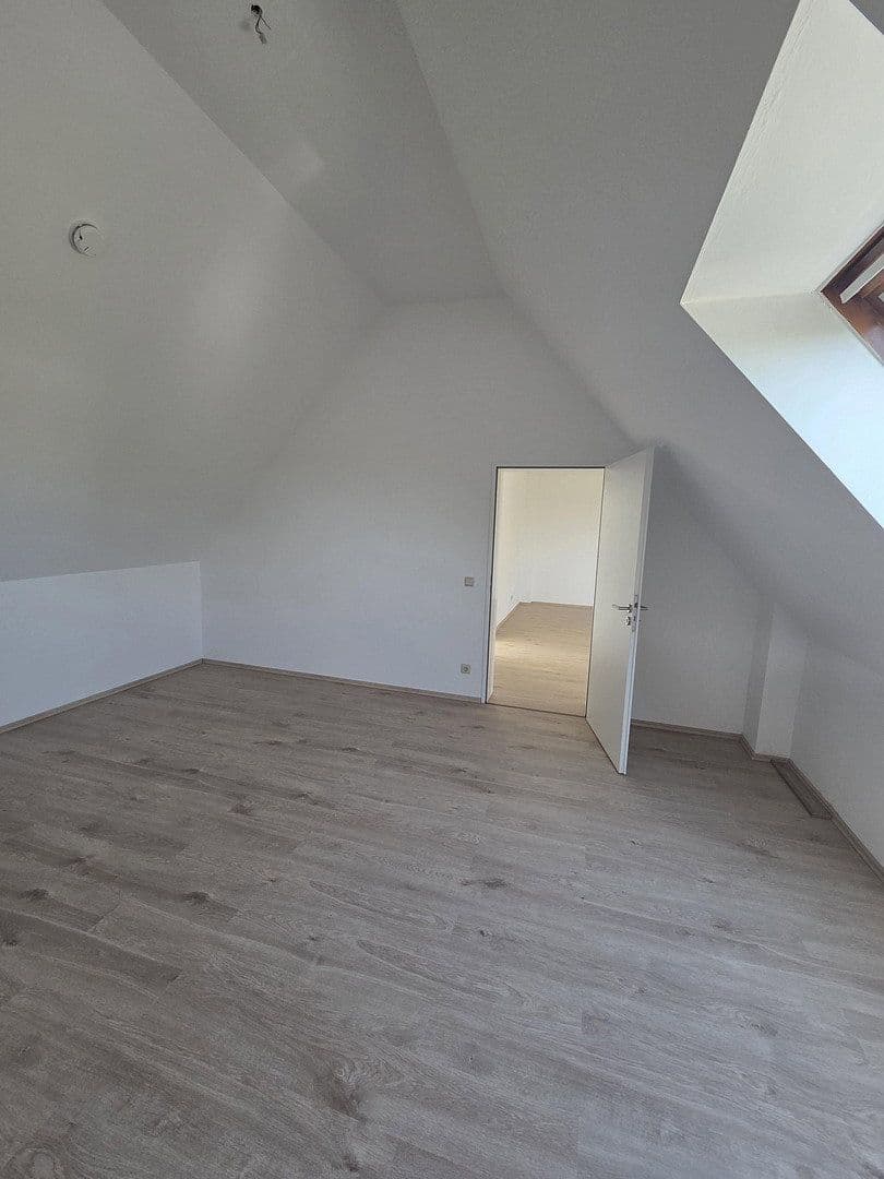 Prenájom bytu 2-izbový 69 m², Heiligenhaus, Severné Porýnie - Westfálsko Prenájom bytu 2-izbový 69 m², Heiligenhaus, Severné Porýnie - Westfálsko