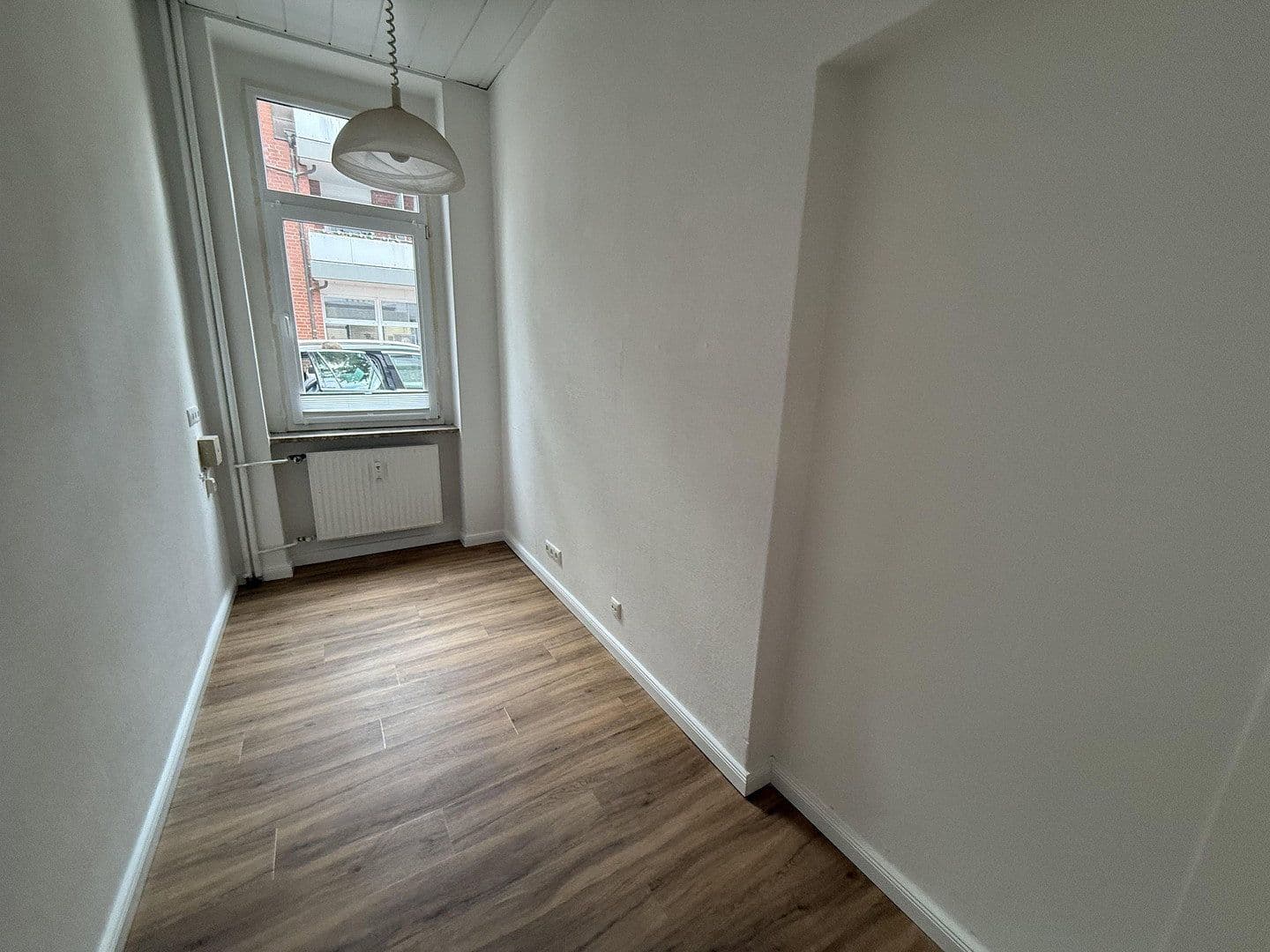 Prenájom nebytového priestoru 126 m², Bahnhofstr. 2, Bad Schwartau, Šlezvicko-Holštajnsko Prenájom nebytového priestoru 126 m², Bahnhofstr. 2, Bad Schwartau, Šlezvicko-Holštajnsko