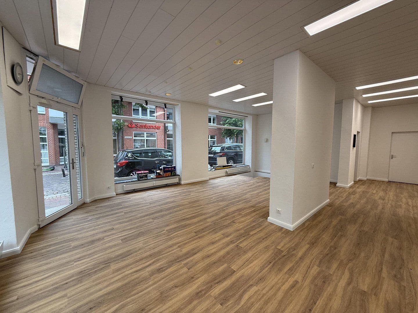 Prenájom nebytového priestoru 126 m², Bahnhofstr. 2, Bad Schwartau, Šlezvicko-Holštajnsko Prenájom nebytového priestoru 126 m², Bahnhofstr. 2, Bad Schwartau, Šlezvicko-Holštajnsko