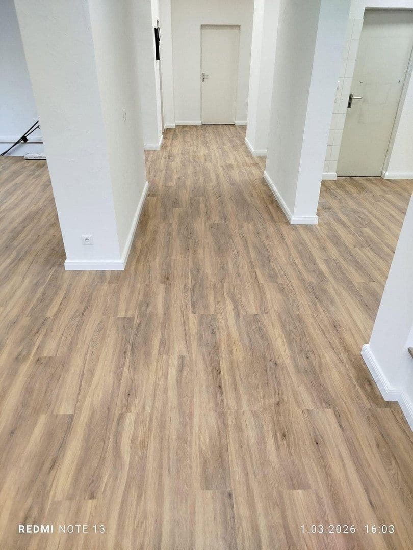 Prenájom nebytového priestoru 126 m², Bahnhofstr. 2, Bad Schwartau, Šlezvicko-Holštajnsko Prenájom nebytového priestoru 126 m², Bahnhofstr. 2, Bad Schwartau, Šlezvicko-Holštajnsko