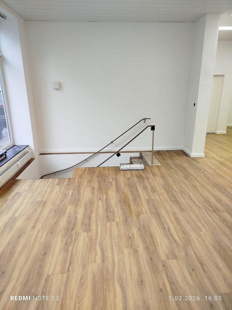Prenájom nebytového priestoru 126 m², Bahnhofstr. 2, Bad Schwartau, Šlezvicko-Holštajnsko Prenájom nebytového priestoru 126 m², Bahnhofstr. 2, Bad Schwartau, Šlezvicko-Holštajnsko