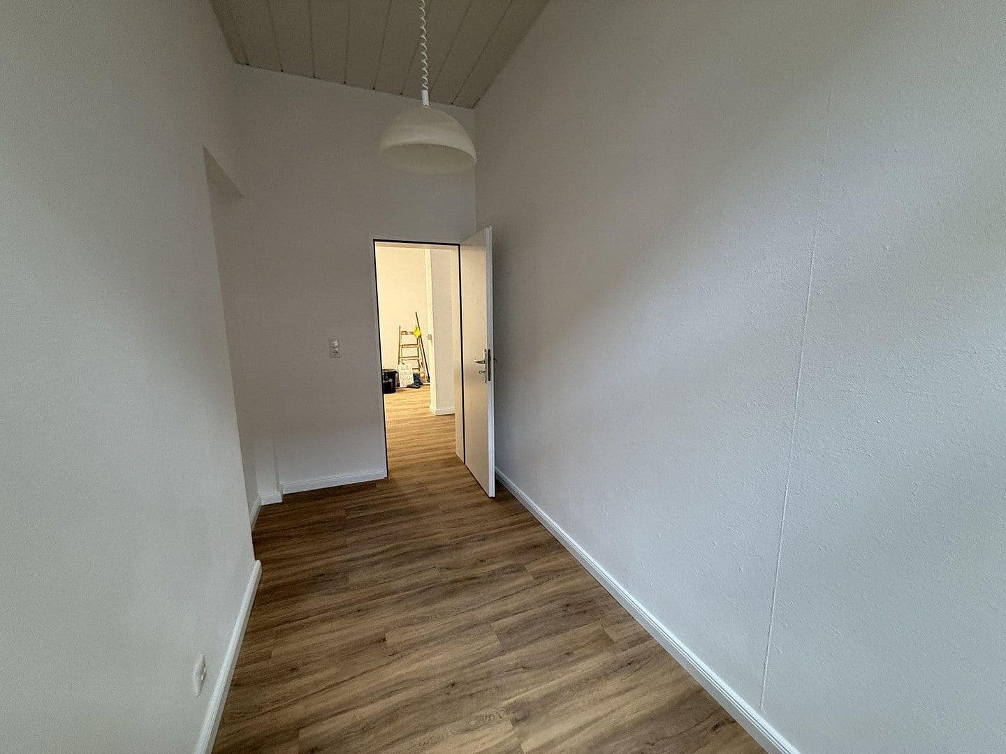 Prenájom nebytového priestoru 126 m², Bahnhofstr. 2, Bad Schwartau, Šlezvicko-Holštajnsko Prenájom nebytového priestoru 126 m², Bahnhofstr. 2, Bad Schwartau, Šlezvicko-Holštajnsko