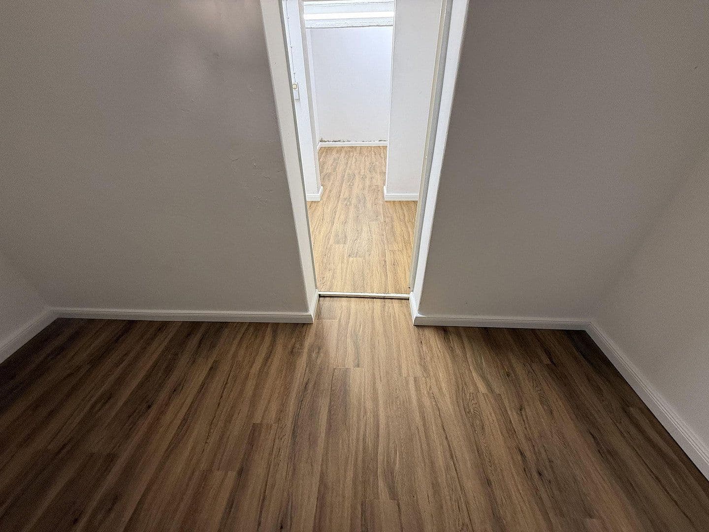 Prenájom nebytového priestoru 126 m², Bahnhofstr. 2, Bad Schwartau, Šlezvicko-Holštajnsko Prenájom nebytového priestoru 126 m², Bahnhofstr. 2, Bad Schwartau, Šlezvicko-Holštajnsko