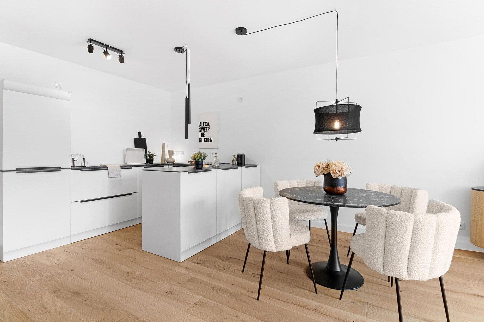 Predaj bytu 3-izbový 104 m², Gladbacher Straße 47, Neuss, Severné Porýnie - Westfálsko Predaj bytu 3-izbový 104 m², Gladbacher Straße 47, Neuss, Severné Porýnie - Westfálsko
