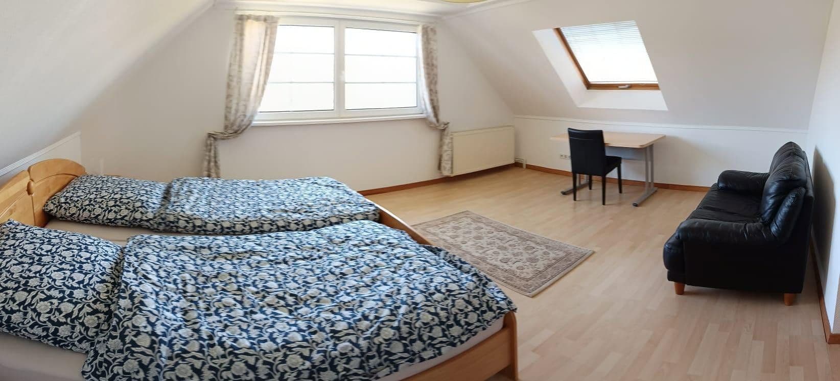 Prenájom bytu 3-izbový 109 m², Berlin, Berlín Prenájom bytu 3-izbový 109 m², Berlin, Berlín