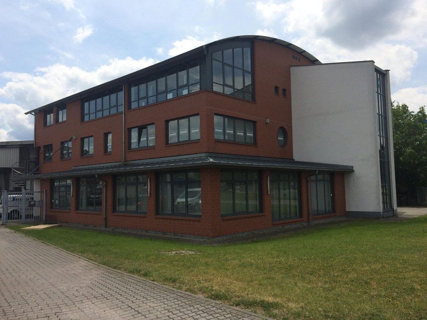 Prenájom nebytového priestoru 895 m², Dieselstraße 1, Dieburg, Hesensko Prenájom nebytového priestoru 895 m², Dieselstraße 1, Dieburg, Hesensko