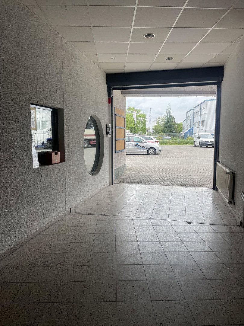 Prenájom nebytového priestoru 895 m², Dieselstraße 1, Dieburg, Hesensko Prenájom nebytového priestoru 895 m², Dieselstraße 1, Dieburg, Hesensko