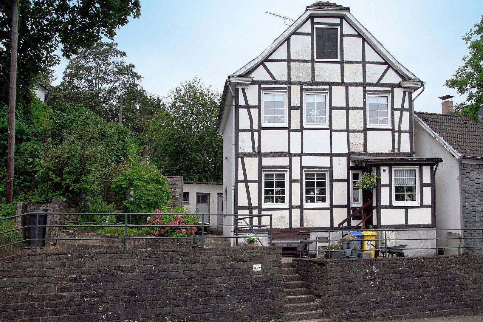 Predaj domu 102 m², pozemek 282 m², Kohlfurther Straße 13, Solingen, Severné Porýnie - Westfálsko Predaj domu 102 m², pozemek 282 m², Kohlfurther Straße 13, Solingen, Severné Porýnie - Westfálsko
