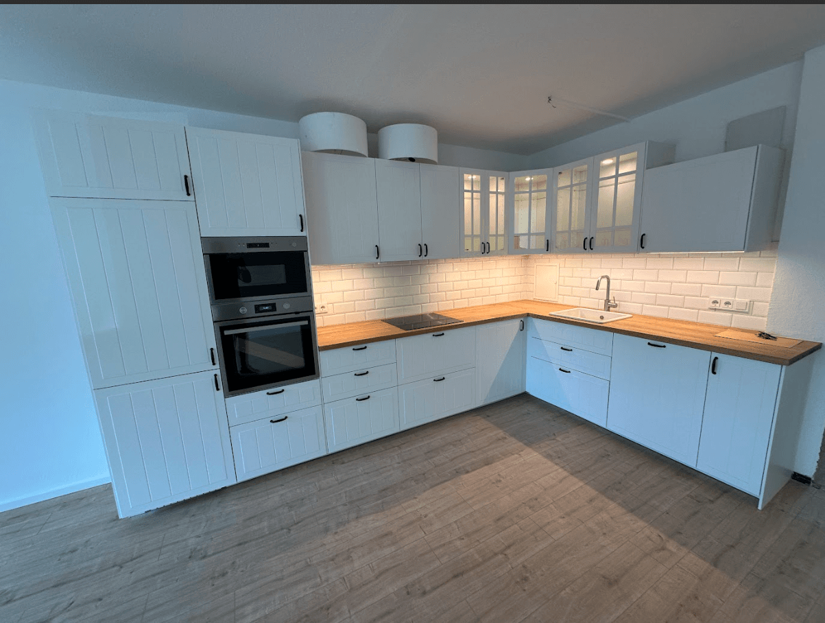 Prenájom bytu 3-izbový 68 m², Faleska-Meinig-Straße 108, Chemnitz, Sasko Prenájom bytu 3-izbový 68 m², Faleska-Meinig-Straße 108, Chemnitz, Sasko