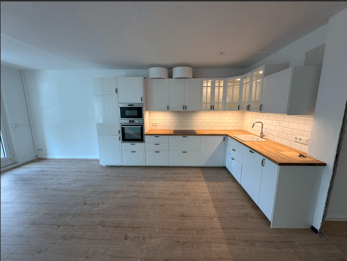 Prenájom bytu 3-izbový 68 m², Faleska-Meinig-Straße 108, Chemnitz, Sasko Prenájom bytu 3-izbový 68 m², Faleska-Meinig-Straße 108, Chemnitz, Sasko