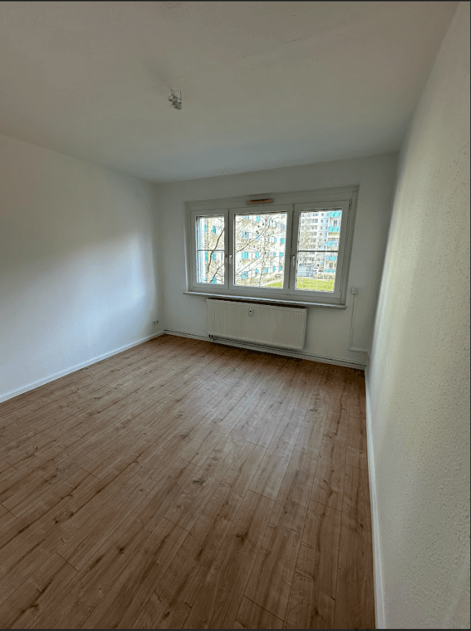 Prenájom bytu 3-izbový 68 m², Faleska-Meinig-Straße 108, Chemnitz, Sasko Prenájom bytu 3-izbový 68 m², Faleska-Meinig-Straße 108, Chemnitz, Sasko