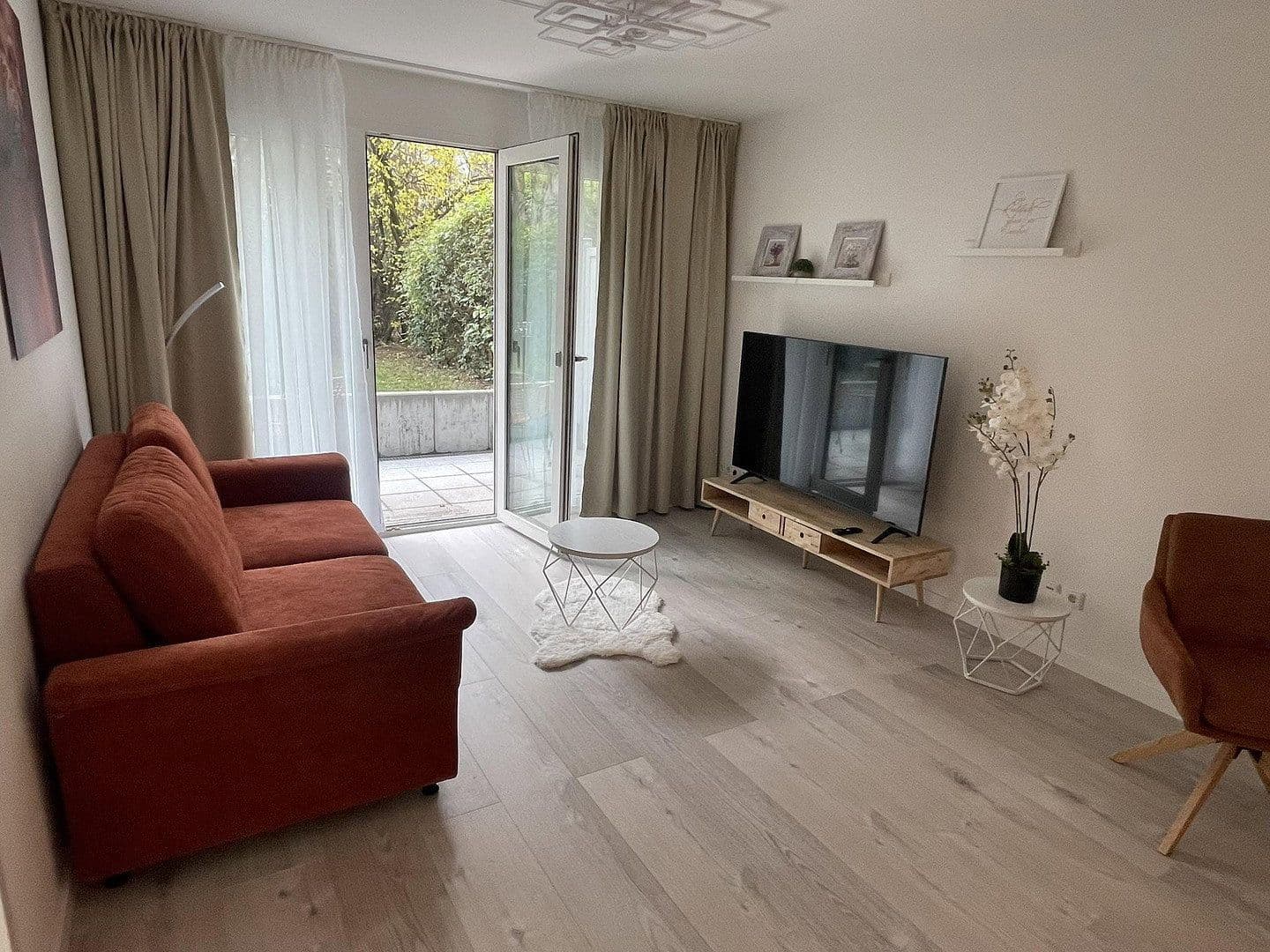 Prenájom bytu 3-izbový 71 m², Kleine Alexanderstraße 7, Berlin, Berlín Prenájom bytu 3-izbový 71 m², Kleine Alexanderstraße 7, Berlin, Berlín