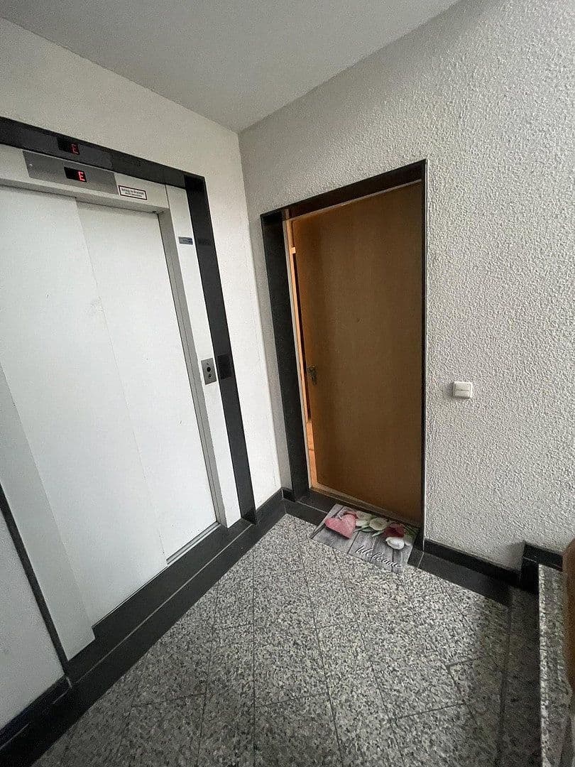Prenájom bytu 3-izbový 71 m², Kleine Alexanderstraße 7, Berlin, Berlín Prenájom bytu 3-izbový 71 m², Kleine Alexanderstraße 7, Berlin, Berlín