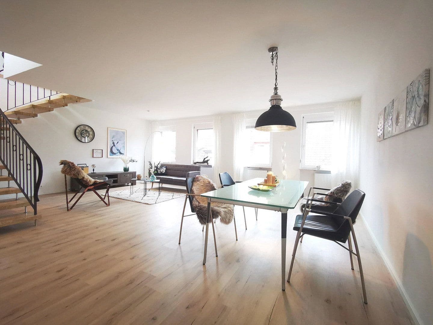 Prenájom bytu 3-izbový 114 m², Oppenheim, Porýnie-Falcko Prenájom bytu 3-izbový 114 m², Oppenheim, Porýnie-Falcko