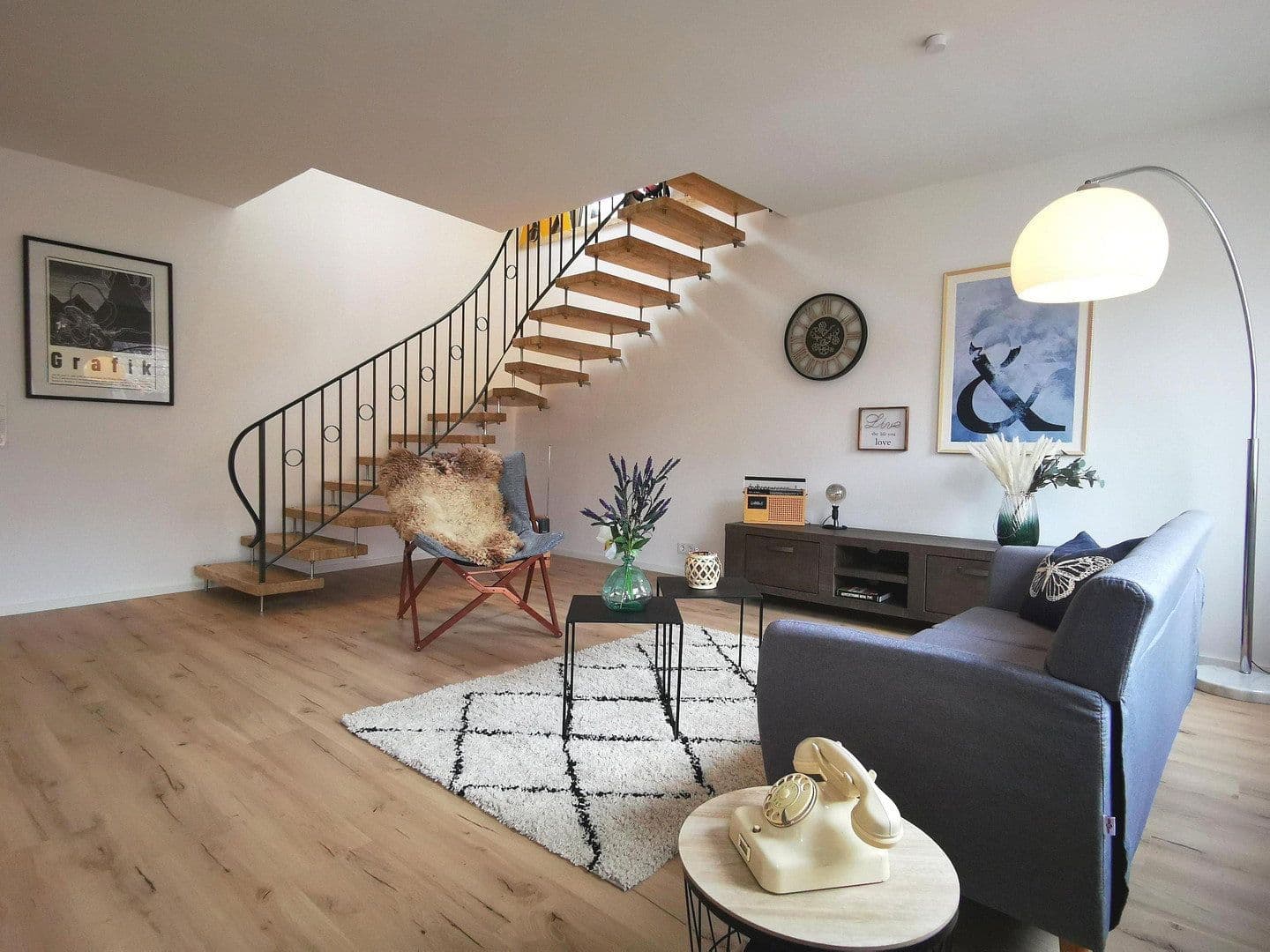 Prenájom bytu 3-izbový 114 m², Oppenheim, Porýnie-Falcko Prenájom bytu 3-izbový 114 m², Oppenheim, Porýnie-Falcko