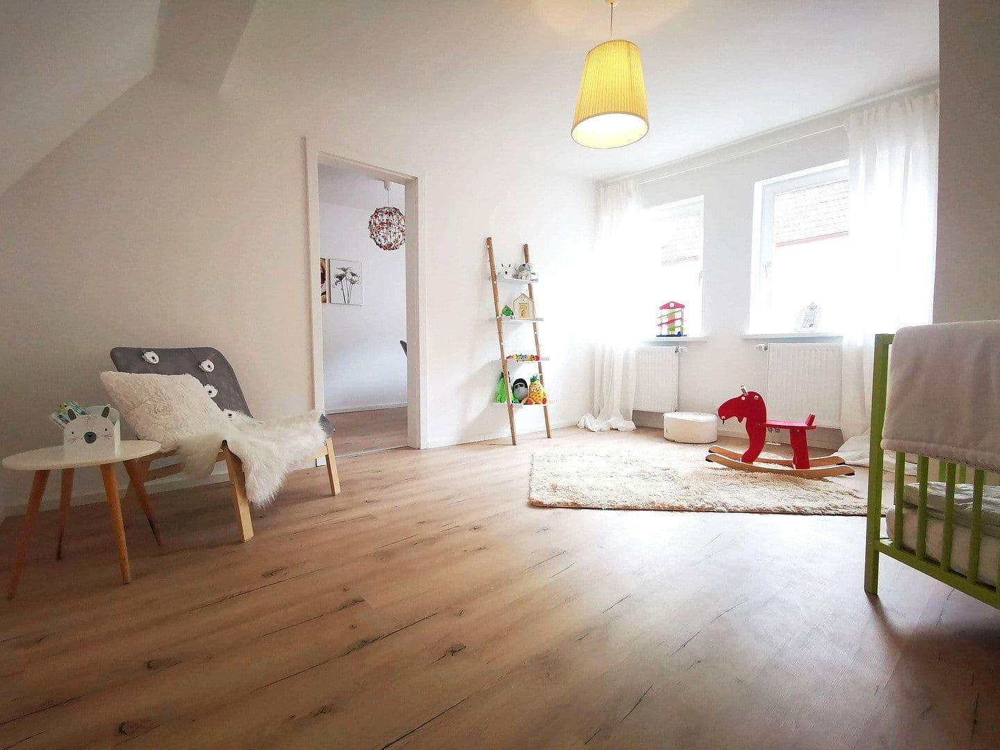 Prenájom bytu 3-izbový 114 m², Oppenheim, Porýnie-Falcko Prenájom bytu 3-izbový 114 m², Oppenheim, Porýnie-Falcko