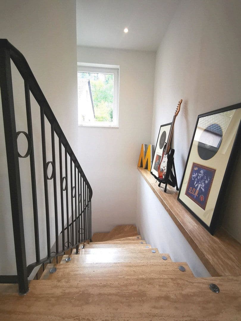 Prenájom bytu 3-izbový 114 m², Oppenheim, Porýnie-Falcko Prenájom bytu 3-izbový 114 m², Oppenheim, Porýnie-Falcko