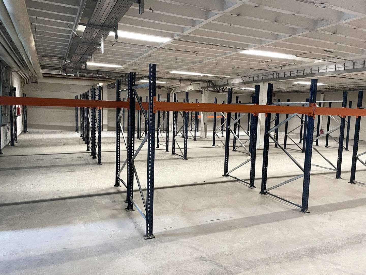 Prenájom nebytového priestoru 980 m², Brendelweg 168, Delmenhorst, Dolné Sasko Prenájom nebytového priestoru 980 m², Brendelweg 168, Delmenhorst, Dolné Sasko