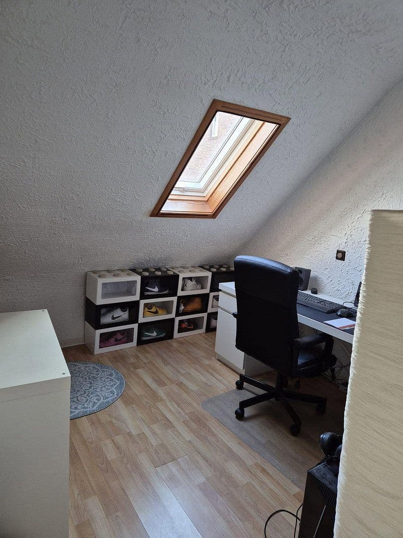 Prenájom domu 75 m², pozemek 110 m², Frechen, Severné Porýnie - Westfálsko Prenájom domu 75 m², pozemek 110 m², Frechen, Severné Porýnie - Westfálsko
