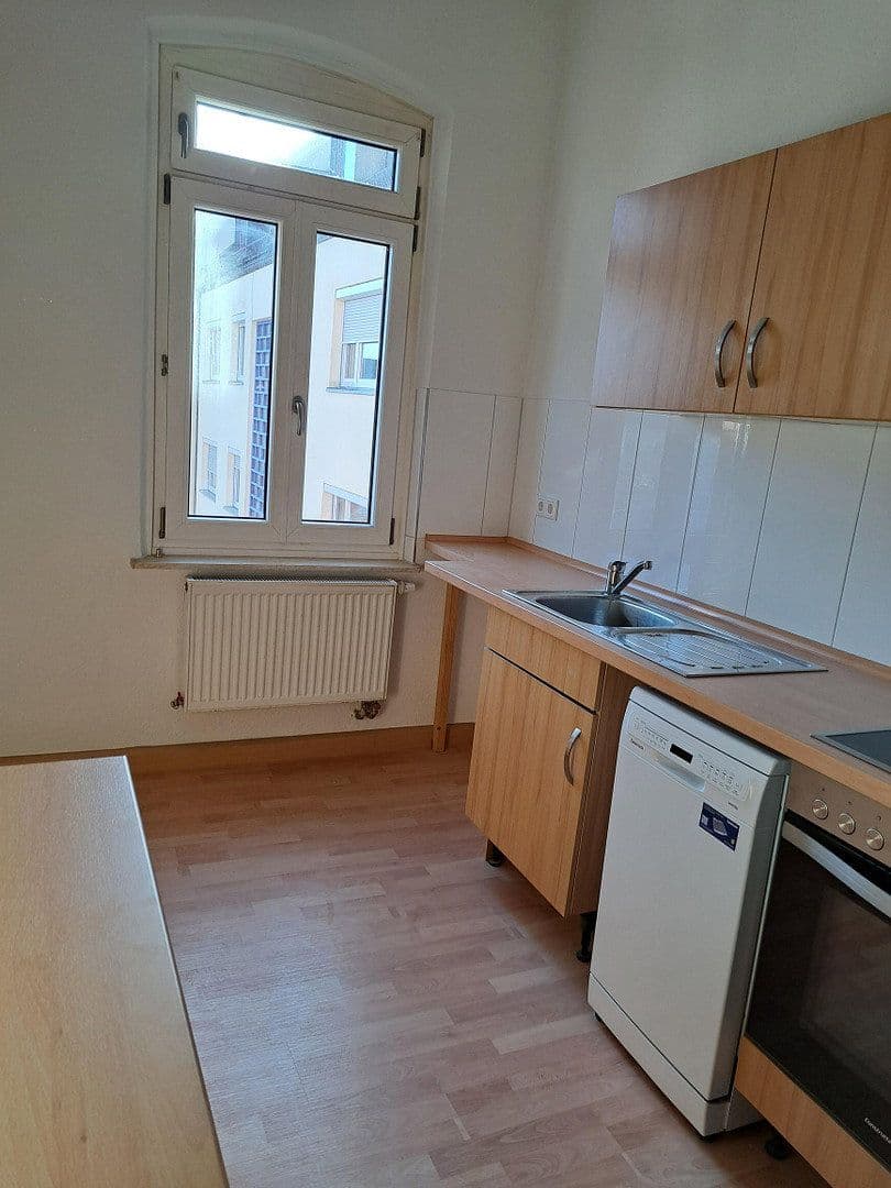 Prenájom bytu 3-izbový 73 m², Erlanger Str. 22, Fürth, Bavorsko Prenájom bytu 3-izbový 73 m², Erlanger Str. 22, Fürth, Bavorsko